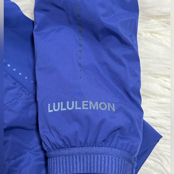Lululemon Down For It All Jacket - Picture 6 of 6